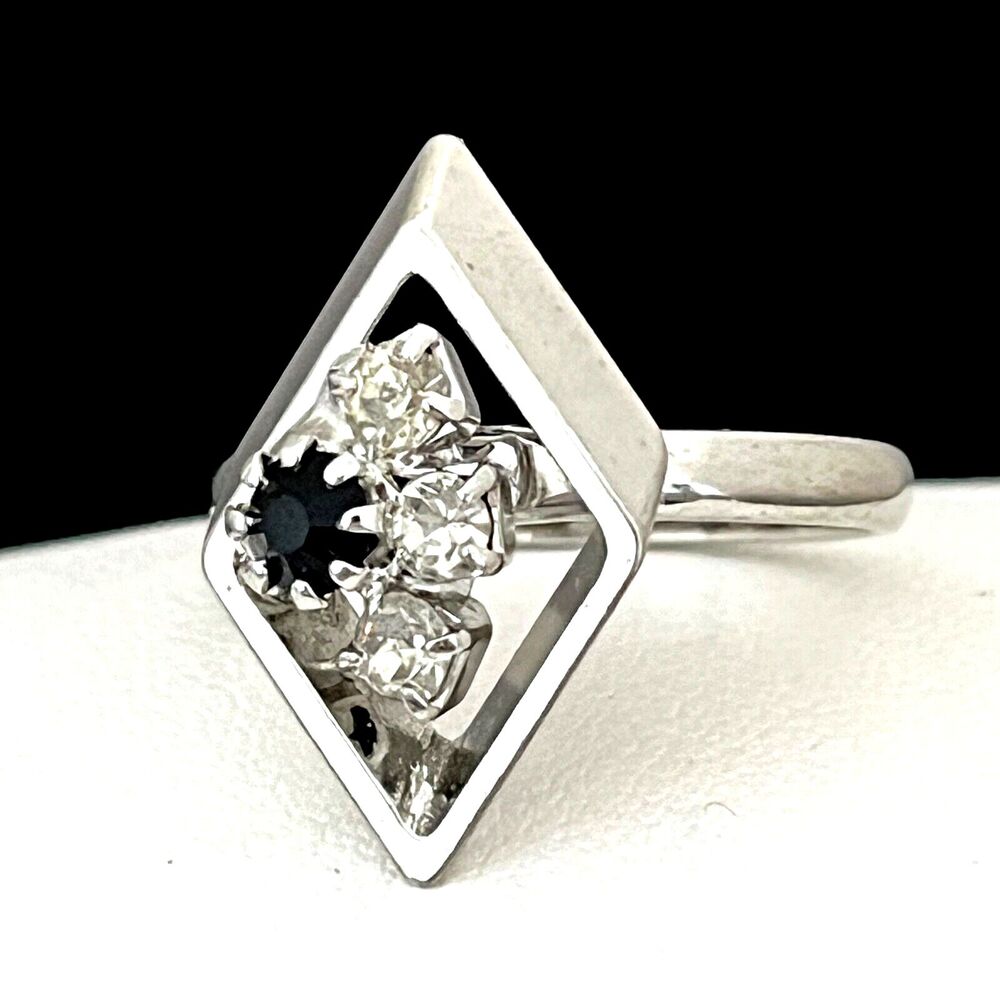 Vintage 1960s Cocktail Ring Mid Century Modern Black Rhinestone Silver Tone - 4I